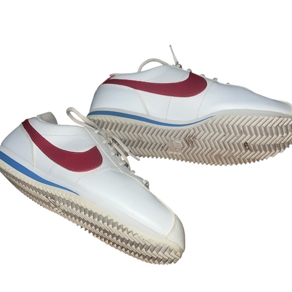 Nike Women's White and Red Sneakers with Blue Accents - Picture 5 of 5